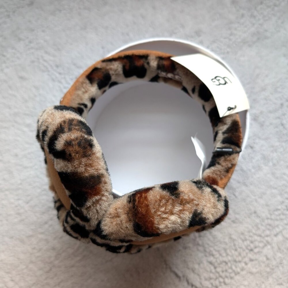 NWT UGG Shearling & Suede Earmuffs in Leopard - Picture 5 of 14